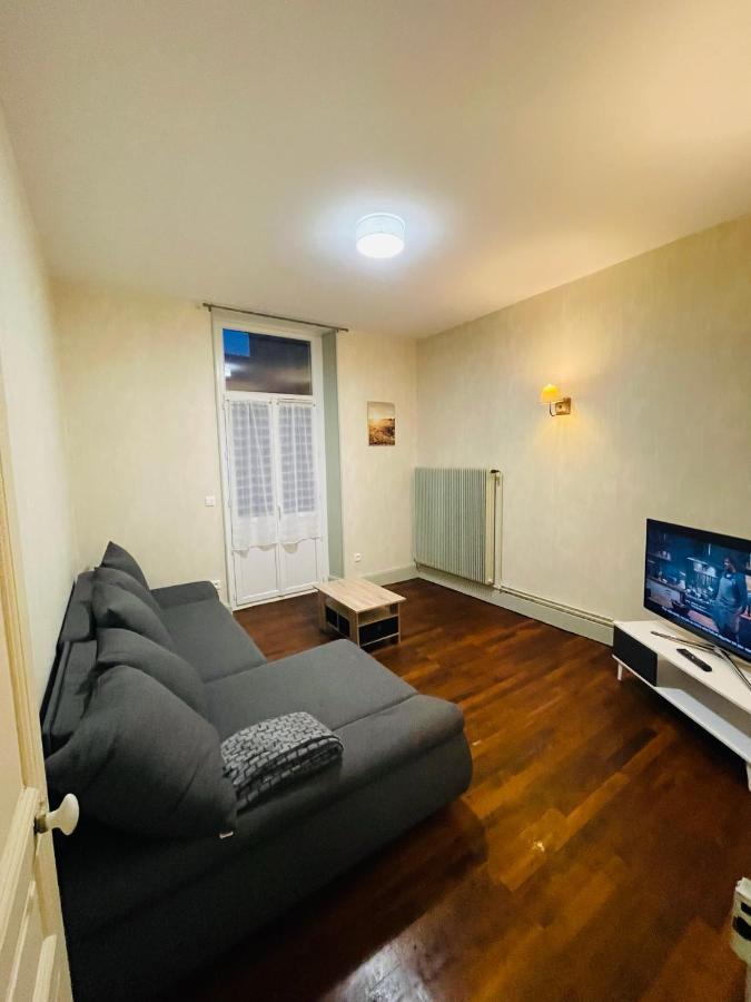 Appartement Proche De La Ville Et Du Parc Du Truchet Saint-Claude Esterno foto